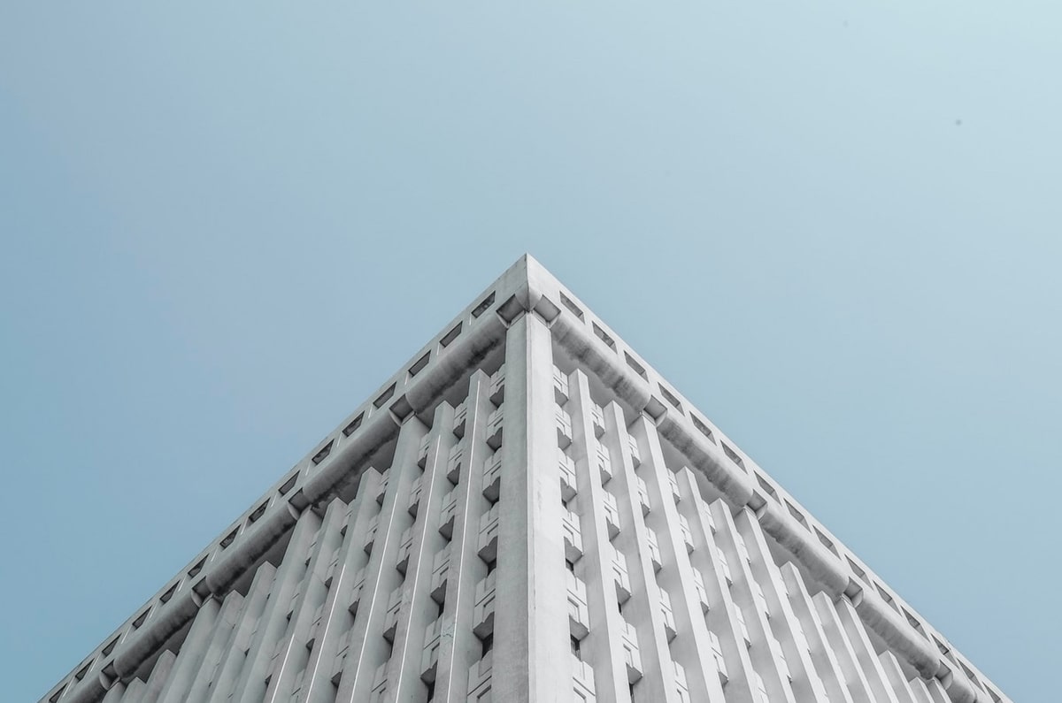 记者：德容和孔德今日被队友夹道欢迎，莱万将随队出战莱万特