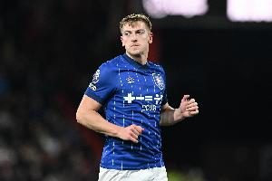 球天下官网-TA：超半数英超队关注德拉普 拜仁米兰感兴趣&amp;曼城不太可能回购